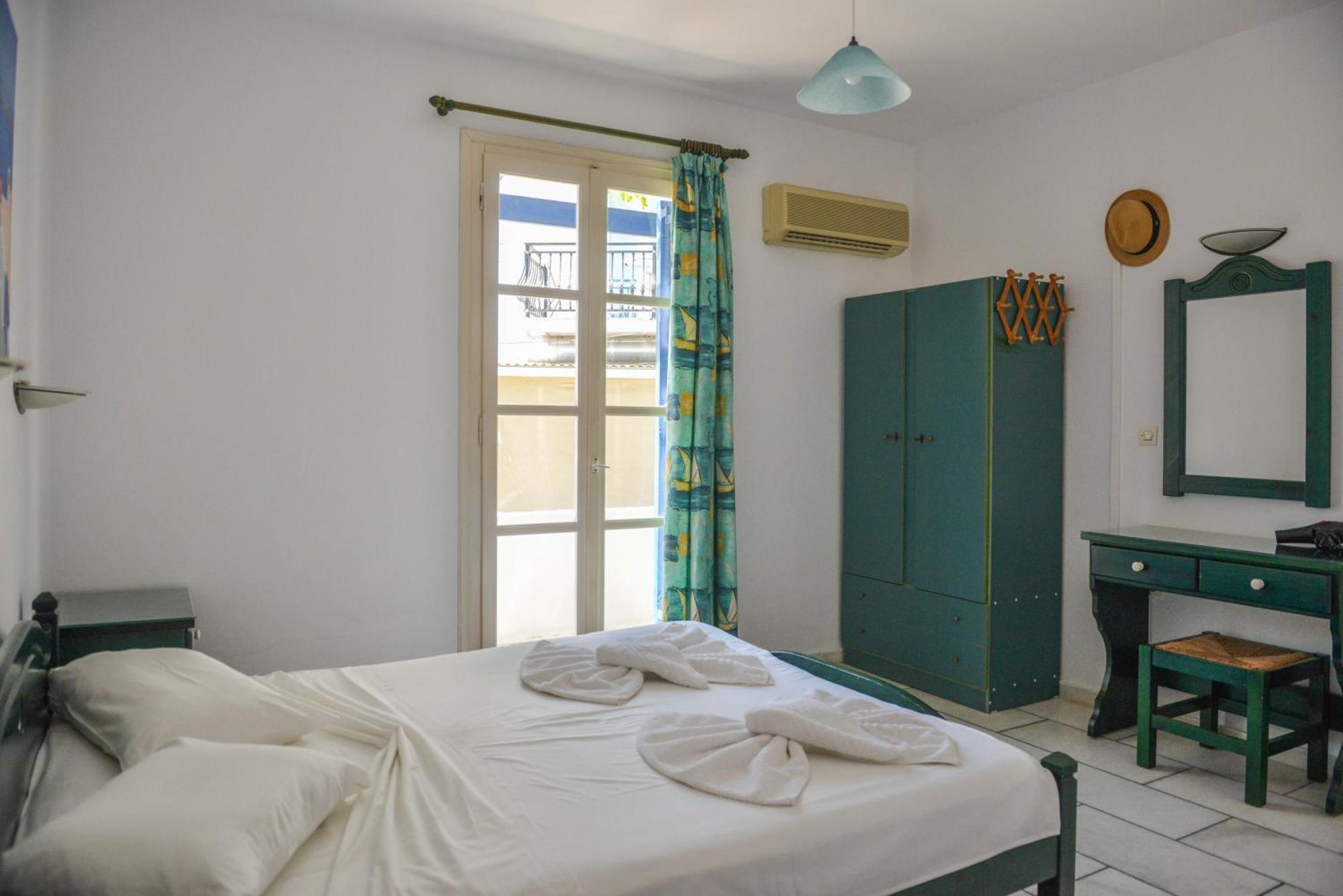 Plaza Studios Agia Anna  Exterior foto